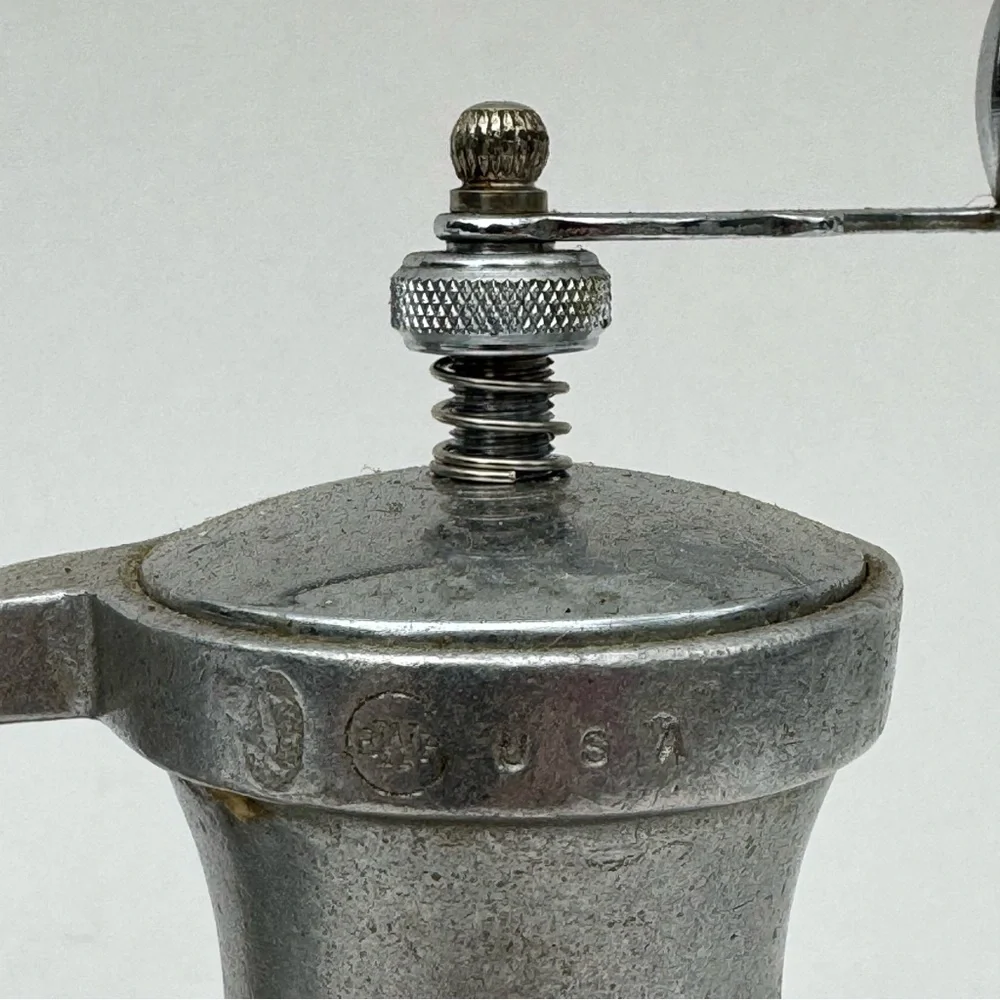 Vintage Salt & Pepper Shaker